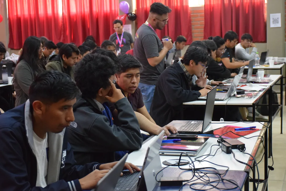 David Morales Vega demostrando UI/UX design para aplicaciones Angular